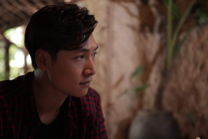 Mạnh Trường trong một tr&iacute;ch đoạn phim.