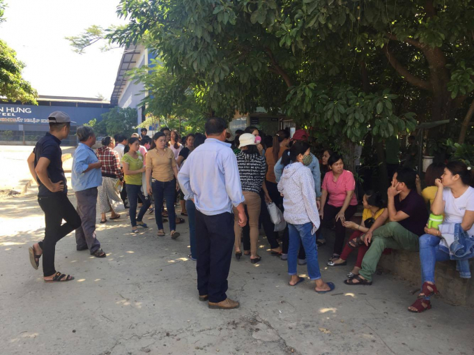 C&ocirc;ng nh&acirc;n c&ocirc;ng ty&nbsp;TNHH MTV May xuất khẩu PACIFIC cho biết cơm trưa tại c&ocirc;ng ty rất tệ, ăn kh&ocirc;ng no. Kh&ocirc;ng ăn cũng bị trừ tiền v&ocirc; cớ.