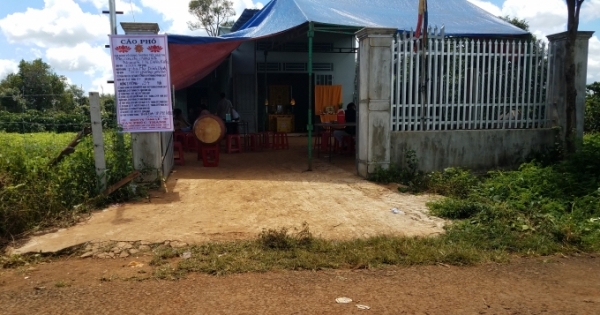 Nghi án giết vợ bằng 36 vết đâm, rồi bỏ trốn