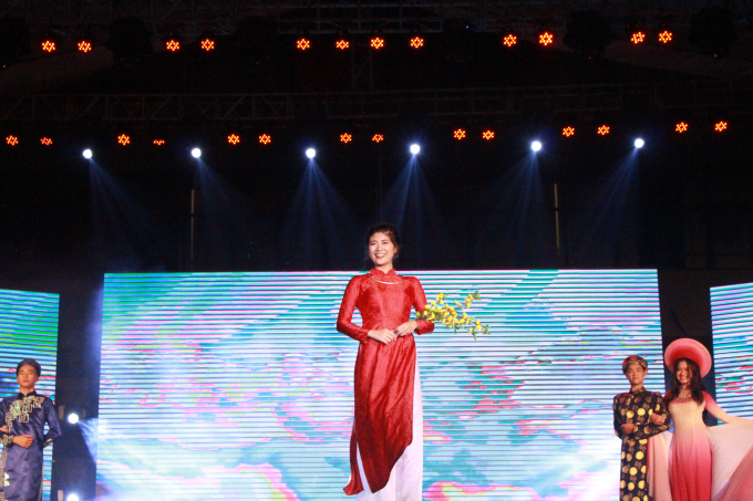 Nguyễn Quỳnh Trang, đại diện khối chuy&ecirc;n Địa.