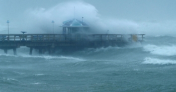 Hình ảnh bão Irma khiến Florida như ở 