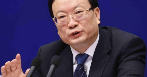 Quan to "ngã ngựa", cả nhà ngã theo