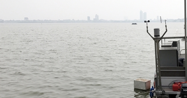 Hà Nội sẽ mở tuyến taxi nước Hồ Tây?