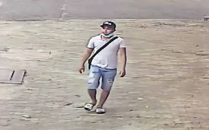 Ch&acirc;n dung nghi phạm thu được qua h&igrave;nh ảnh camera.