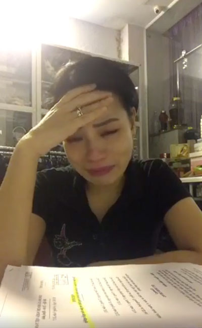 Vợ nghệ sĩ Xu&acirc;n Bắc vừa kh&oacute;c vừa bức x&uacute;c khi livestream