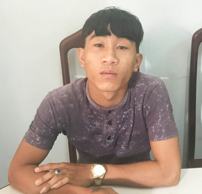 Nguyễn Văn T&iacute;n tại cơ quan c&ocirc;ng an.