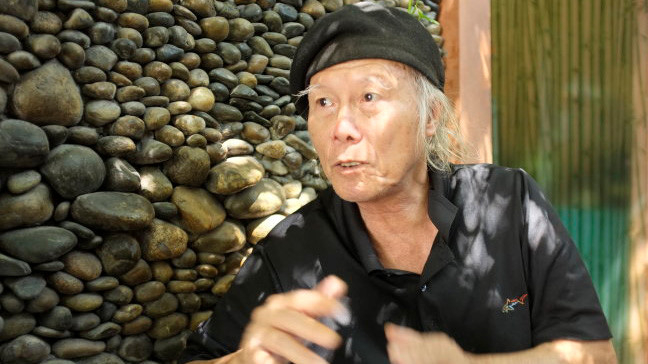 Nh&agrave; thơ Thanh T&ugrave;ng - t&aacute;c giả b&agrave;i thơ&nbsp;Thời hoa đỏ. Ảnh:&nbsp;Ho&agrave;i Linh.