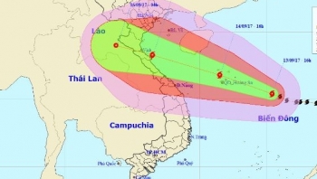 Bão số 10: Lần đầu tiên Việt Nam đưa mức cảnh báo cấp độ 4
