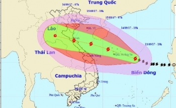 Thủ tướng ra công điện khẩn cấp ứng phó bão số 10