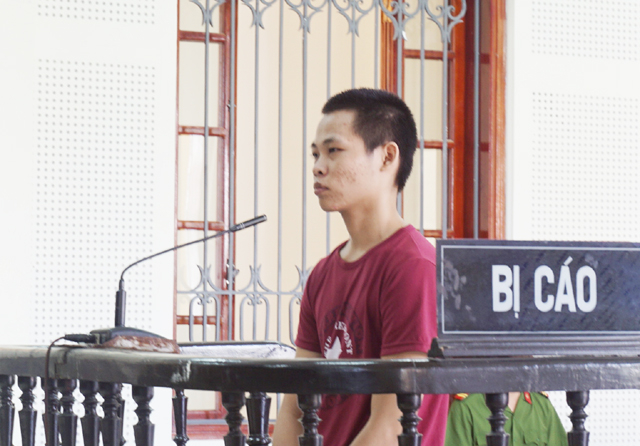 Bị c&aacute;o Nguyễn Hải Huy tại phi&ecirc;n t&ograve;a. (Ảnh: b&aacute;o D&acirc;n tr&iacute;)