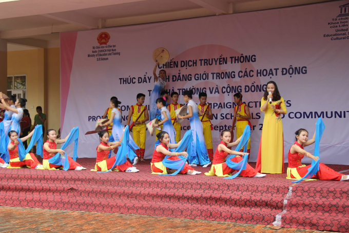 Nam Đ&agrave;n (Nghệ An): Trường THCS Kim Li&ecirc;n tổ chức hoạt động truyền th&ocirc;ng về b&igrave;nh đẳng giới trong nh&agrave; trường