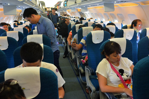 Kinh tế 24h: Gi&aacute; v&agrave;ng SJC giảm mạnh, ti&ecirc;u thụ &ocirc; t&ocirc; tăng nhẹ trở lại