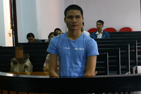 Bị c&aacute;o Mạnh tại phi&ecirc;n t&ograve;a, (Ảnh: b&aacute;o An ninh thủ đ&ocirc;)