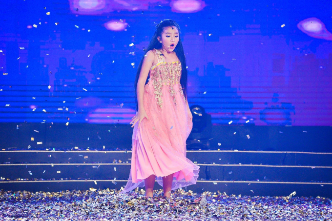 Con g&aacute;i nghệ sĩ Cẩm Hiền được bố dượng thương y&ecirc;u như con g&aacute;i ruột