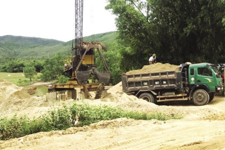 Ai phải chịu trách nhiệm về nạn 