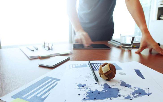 Nghi&ecirc;n cứu gần đầy được c&ocirc;ng bố tr&ecirc;n Tạp ch&iacute; American Journal of Epidemiology tập trung v&agrave;o việc nghi&ecirc;n cứu t&aacute;c động xấu của việc đứng l&acirc;u đối với sức khoẻ..