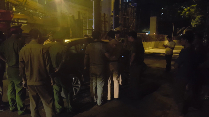 Chiếc xe g&acirc;y tai nạn li&ecirc;n ho&agrave;n.