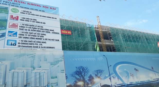 Đại diện Chủ đầu tư v&agrave; đơn vị thi c&ocirc;ng cho biết, c&ocirc;ng tr&igrave;nh n&agrave;y kh&ocirc;ng c&oacute; GPXD v&agrave; kh&ocirc;ng cần phải xin GPXD?