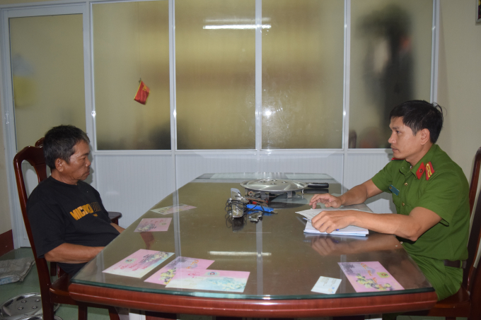 Đối tượng tại cơ quan c&ocirc;ng an.