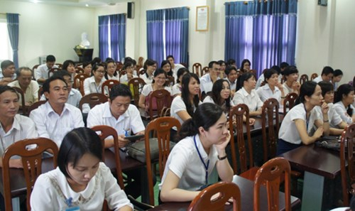 Kh&ocirc;ng đưa b&iacute; mật đời tư v&agrave;o cơ sở dữ liệu c&aacute;n bộ, c&ocirc;ng chức, vi&ecirc;n chức