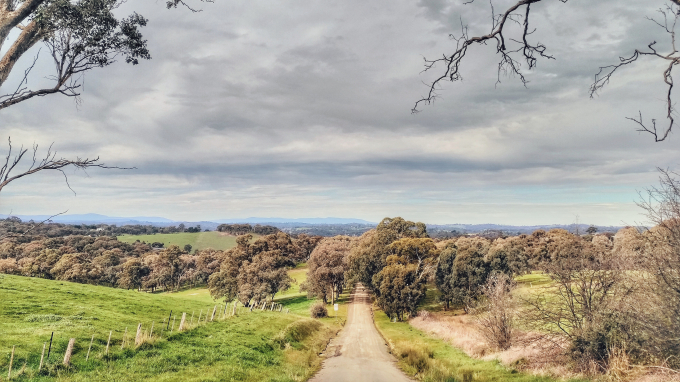 Nh&igrave;n ngắm khung cảnh đẹp như mơ dưới g&oacute;c m&aacute;y Bphone 2017