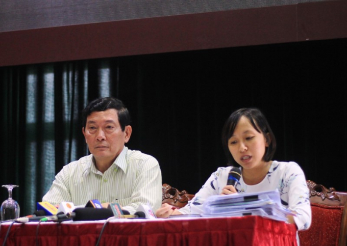 Thứ trưởng Huỳnh Vĩnh &Aacute;i đ&atilde; trả lời nhiều thắc mắc của b&aacute;o ch&iacute;.