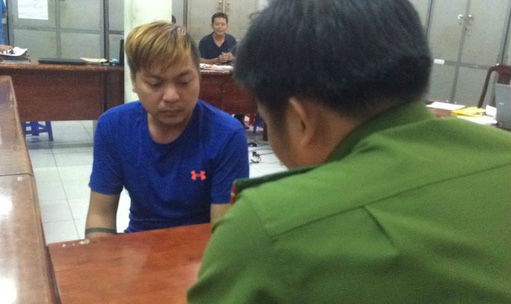 Nghi can Phúc tại cơ quan c&ocirc;ng an. Ảnh NLĐ