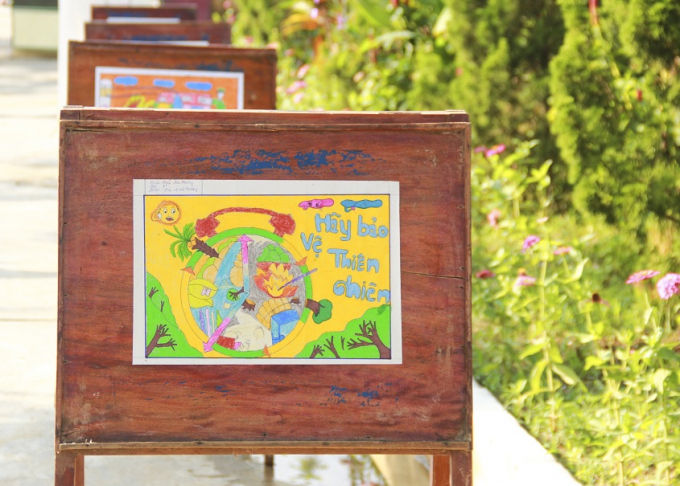 H&agrave;ng trăm học sinh diễn tập &ldquo;N&acirc;ng cao nhận thức về thi&ecirc;n tai&rdquo;