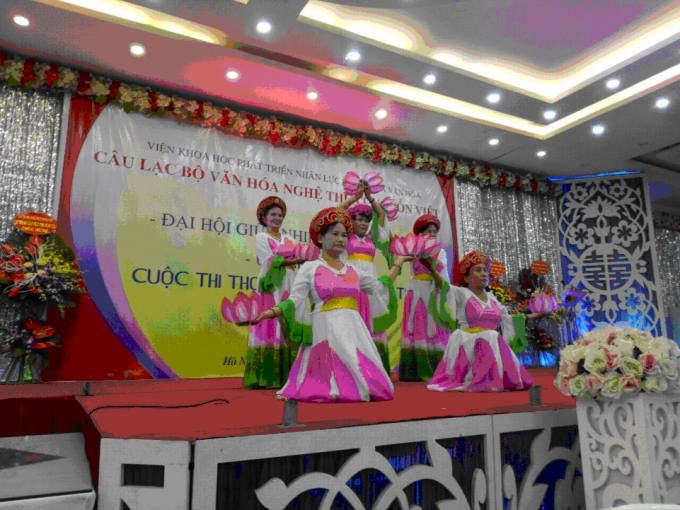 Tiết mục văn nghệ chi nh&aacute;nh tỉnh Đồng Nai.