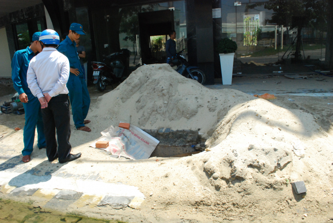 UBND phường Thọ Quang cho biết đ&atilde; c&oacute; nhắc nhở nhưng chủ đầu tư v&agrave; c&aacute;c chủ căn hộ chưa thực hiện nghi&ecirc;m t&uacute;c.