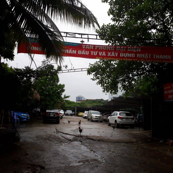 B&atilde;i xe kh&ocirc;ng ph&eacute;p tại Ng&otilde; 106 Ho&agrave;ng Quốc Việt tiếp tục hoạt động.