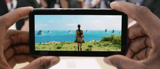 So s&aacute;nh giao diện giữa iPhone X v&agrave; iPhone 8 - Được g&igrave; v&agrave; mất g&igrave; với chỗ khuyết tr&ecirc;n m&agrave;n h&igrave;nh