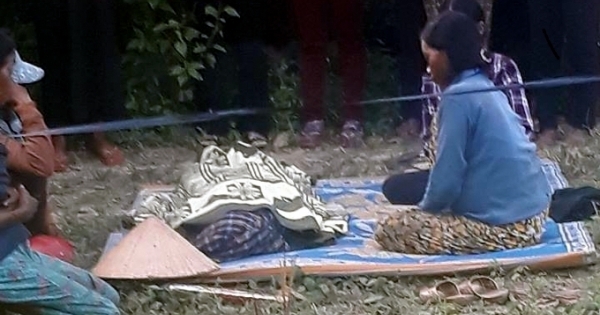 Gia Lai: Tá hỏa phát hiện thi thể cháu bé tử vong nằm trong bụi cỏ