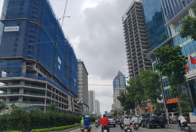 Địa ốc 24h: H&agrave; Nội tiếp tục &ldquo;nhồi&rdquo; d&acirc;n v&agrave;o nội đ&ocirc;, th&aacute;ng 9 giao dịch bất động sản giảm s&acirc;u