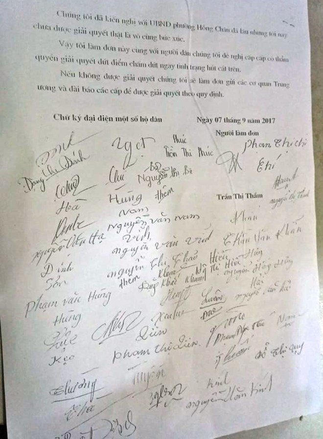 Đơn phản &aacute;nh của người d&acirc;n phường Mai Khai về hoạt động h&uacute;t c&aacute;t ven s&ocirc;ng Hồng. (Ảnh: Người d&acirc;n cung cấp)