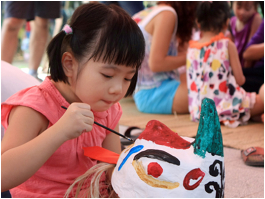 C&aacute;c em b&eacute; sẽ được tham gia v&agrave;o c&aacute;c hoạt động truyền thống nh&acirc;n ng&agrave;y tết Trung thu.