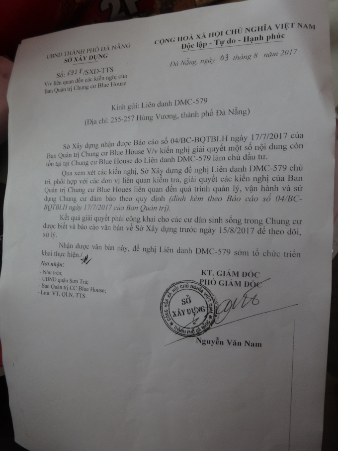 Sở X&acirc;y dựng TP Đ&agrave; Nẵng c&oacute; c&ocirc;ng văn y&ecirc;u cầu chủ đầu tư giải quyết theo y&ecirc;u cầu người d&acirc;n sau khi c&aacute;c hộ d&acirc;n gửi phản &aacute;nh l&ecirc;n Sở v&agrave;o th&aacute;ng 7/2017.