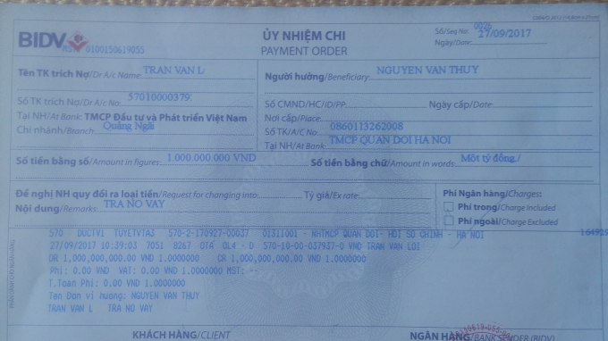 Một trong những bi&ecirc;n lai chuyển tiền của nạn nh&acirc;n cho đối tượng&nbsp;lừa đảo. Ảnh: CAQNg.