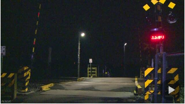 Một học sinh trung học (16 tuổi) đ&atilde; lao v&agrave;o đường ray t&agrave;u điện để tự s&aacute;t. (Ảnh: NHK)