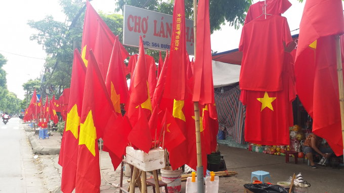 Đường L&aacute;ng dường như s&ocirc;i động hơn.