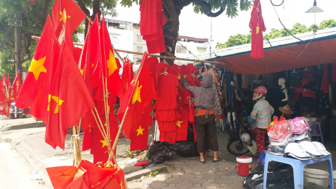 C&aacute;c sạp h&agrave;ng tất bật cho ng&agrave;y