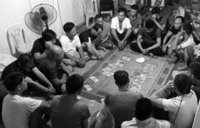 Qu&acirc;n &ldquo;đen&rdquo; kiếm tiền bẩn bằng c&aacute;ch mở c&aacute;c sới bạc. (H&igrave;nh minh họa).