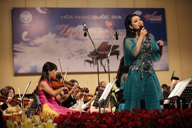 Ca sĩ T&acirc;n Nh&agrave;n.