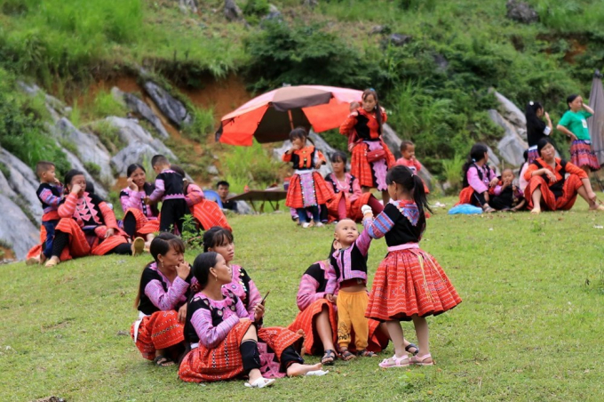 Tết Độc lập (2/9 h&agrave;ng năm) l&agrave; một trong hai c&aacute;i Tết to nhất (b&ecirc;n cạnh Tết Nguy&ecirc;n đ&aacute;n) của người H'm&ocirc;ng ở Mộc Ch&acirc;u, tỉnh Sơn La.&nbsp;(Ảnh: Ngọc H&agrave;/TTXVN)