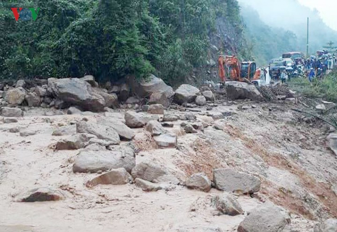 Rất may, trận lũ xảy ra v&agrave;o ban ng&agrave;y n&ecirc;n kh&ocirc;ng g&acirc;y thiệt hại về người.