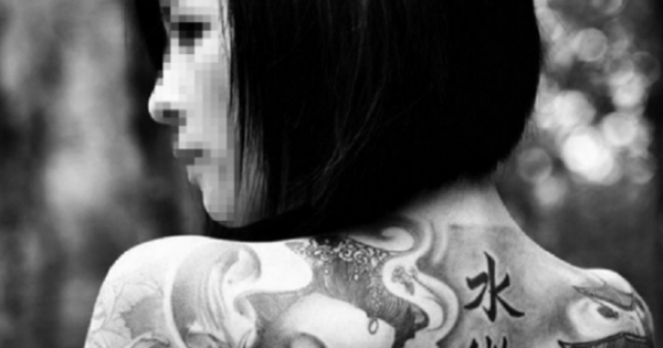 Đêm hành xác đốt cao su xóa dấu hình xăm, đoạn tuyệt cái ác