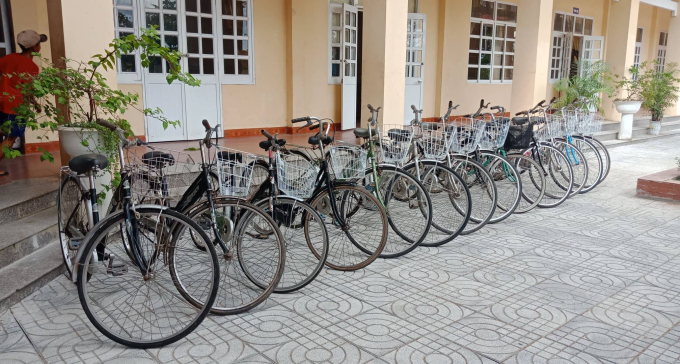 M&oacute;n qu&agrave; kh&ocirc;ng lớn nhưng phần n&agrave;o đ&oacute; gi&uacute;p đỡ c&aacute;c em c&oacute; được phương tiện đến trường hằng ng&agrave;y.