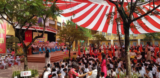 Kh&ocirc;ng kh&iacute; khai giảng vui tươi tại Trường Tiểu học Kim Đồng, Ba Đ&igrave;nh, H&agrave; Nội.