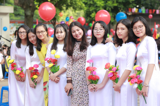 Thầy v&agrave; tr&ograve; trường THCS Giảng V&otilde; tưng bừng tổ chức lễ khai giảng năm học mới