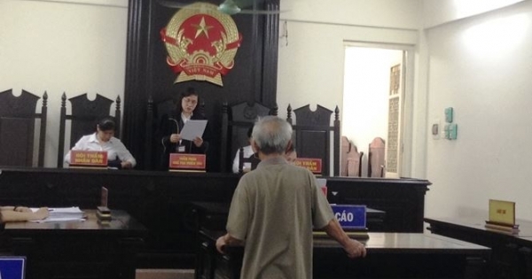 Cha già lỡ tay đánh chết nghịch tử vì nghiện ma túy còn ra tay hành hung cả nhà